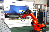 普泰机械进口德国KUKA机器人生产设备